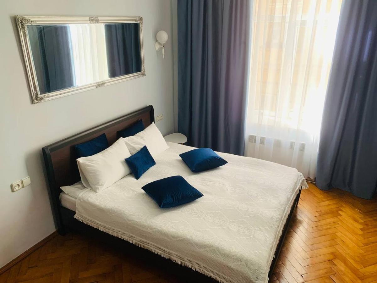 Centr Opera House 2 Rooms 利沃夫 外观 照片